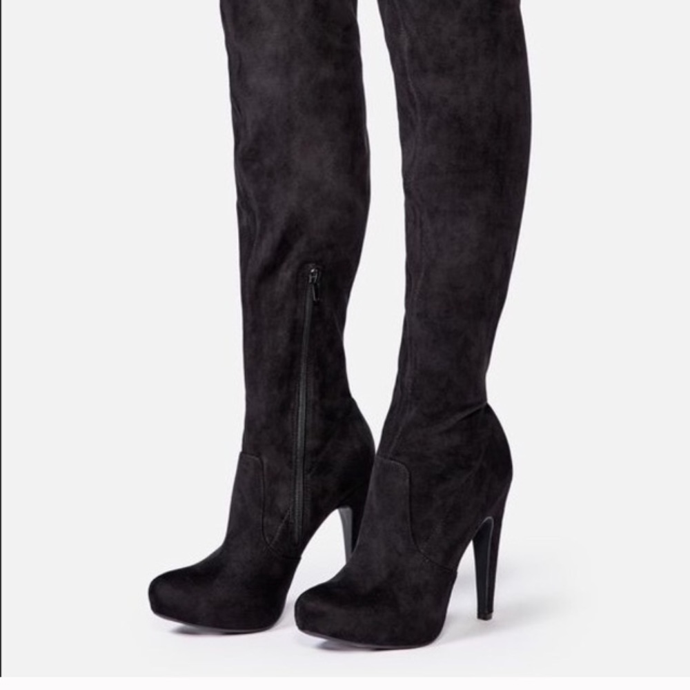 Over-the-knee black suede boots